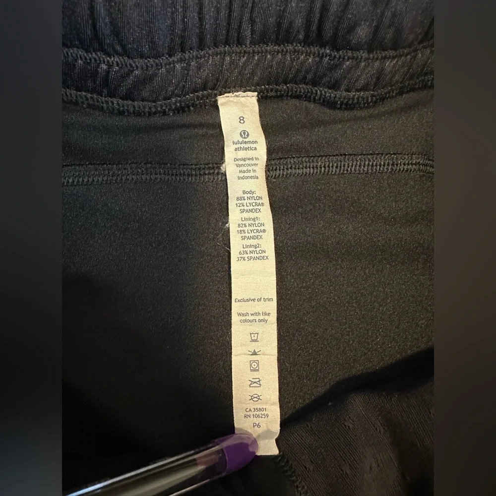 Lululemon Women’s Nylon & Lycra Joggers Pants Size 8 Black Drawstring Waist Logo